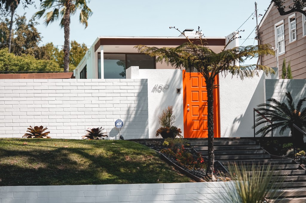 Navigating the Construction Industry in 2025: Trends, Costs, and&nbsp;Strategies